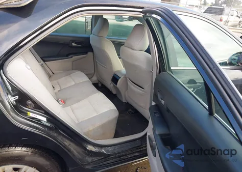 2012 Toyota Camry Le z USA, uszkodzony, nr VIN 4T1BF1FK2CU008017